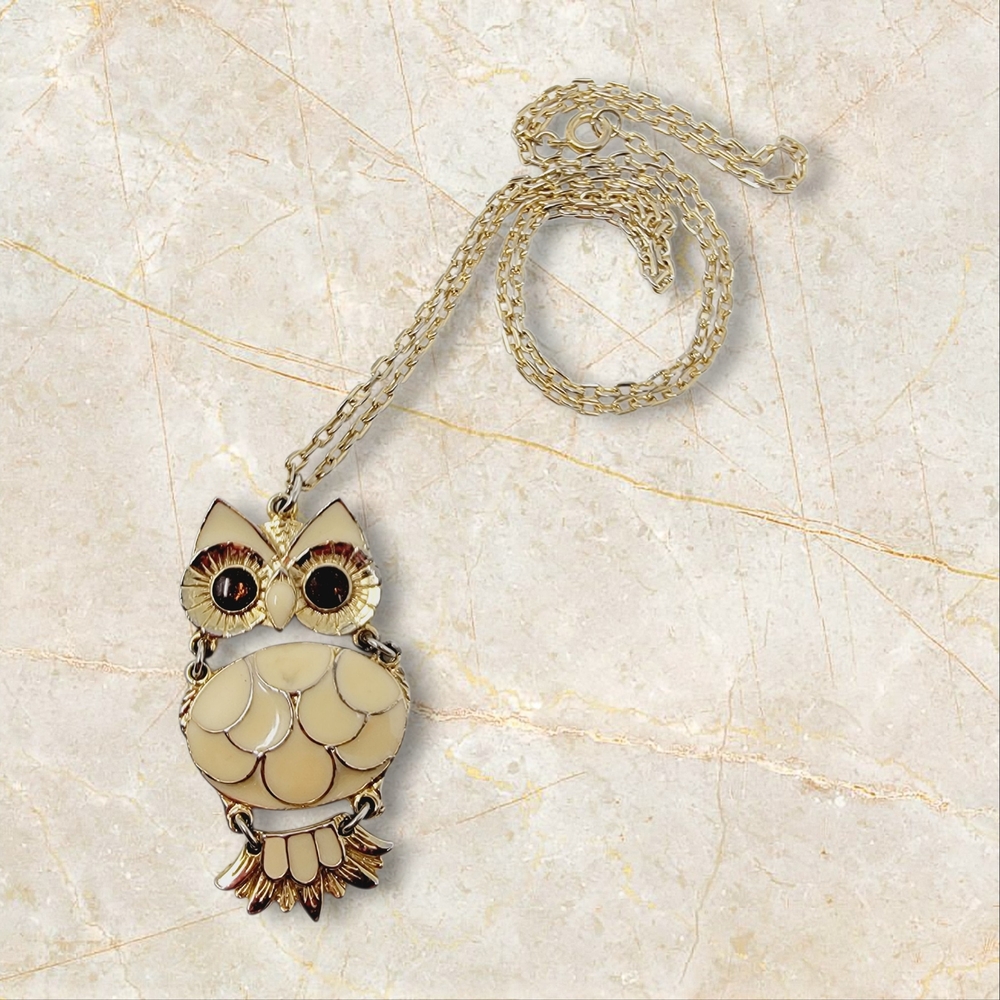 Vintage Gold Tone Enamel Owl Pendant Necklace Auburn Eyes